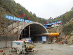 <b>贵州遵义高新快线3号隧道工程-闸板阀施工</b>